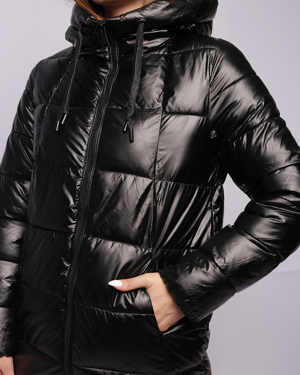 Черная блестящая куртка с капюшоном от Fly купить за 11250 руб 1532-FW винтернет-магазине fabzone.ru