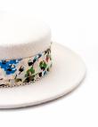 Белая фетровая шляпа с цветной лентой от Saint MAEVE