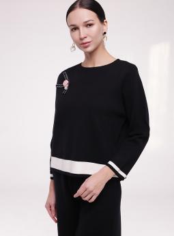 Джемпер Стильный джемпер черного цвета с брошью от E-Woman