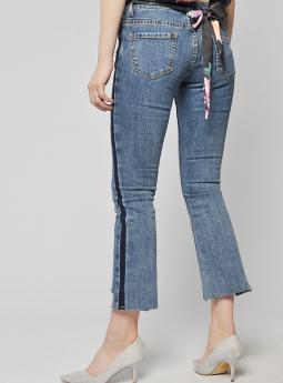Джинсы Укороченные джинсы с рваным краем от Loioe Jeans