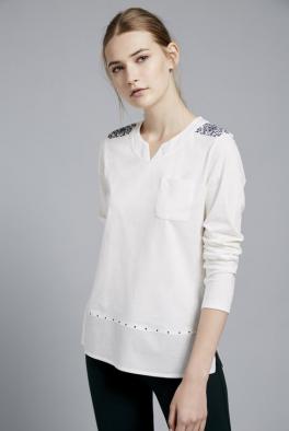Блузка Белая блуза с вышивкой от Dandara