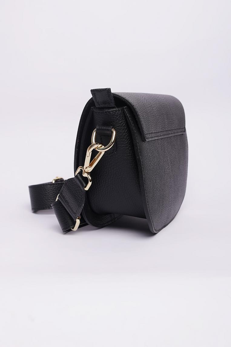 Черная кожаная сумка от Seventy