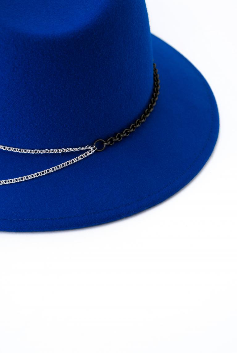 Элегантная фетровая шляпа синего цвета от Saint MAEVE
