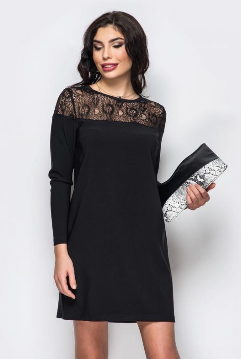 Стильное черное платье на пуговице