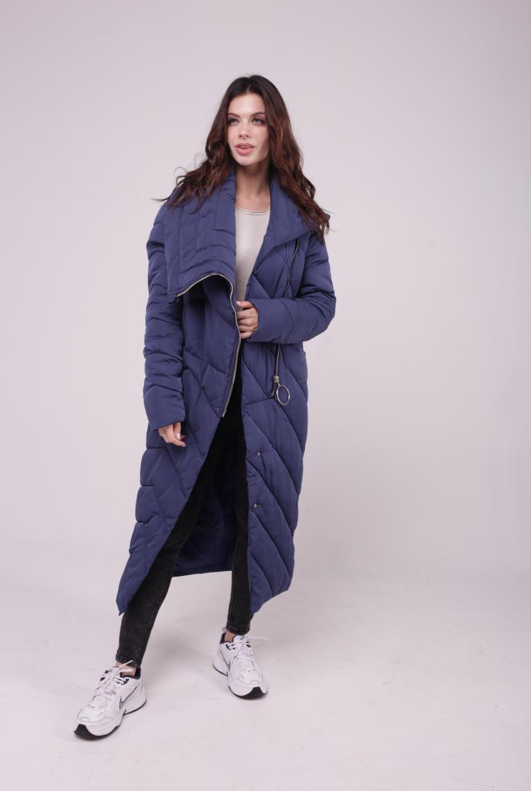 Синее дутое пальто с воротником от FLY