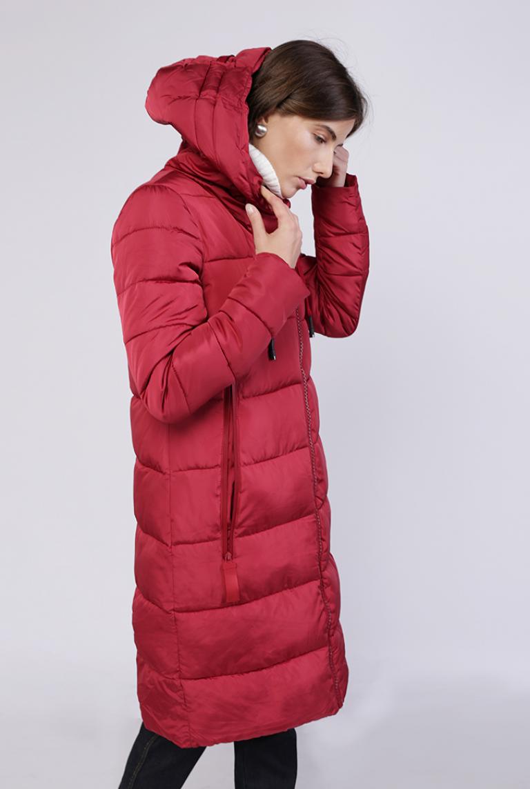 Красная удлиненная куртка с капюшоном от Fly