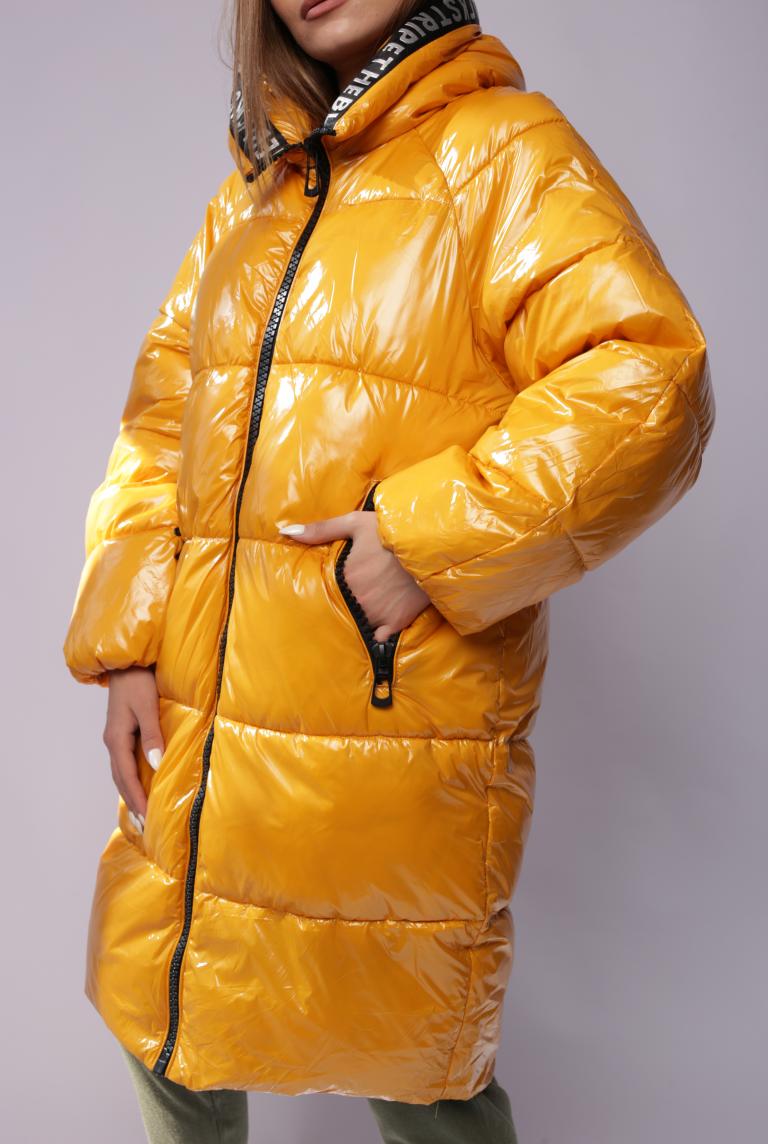 Объемное пальто с капюшоном желтого цвета от Fly