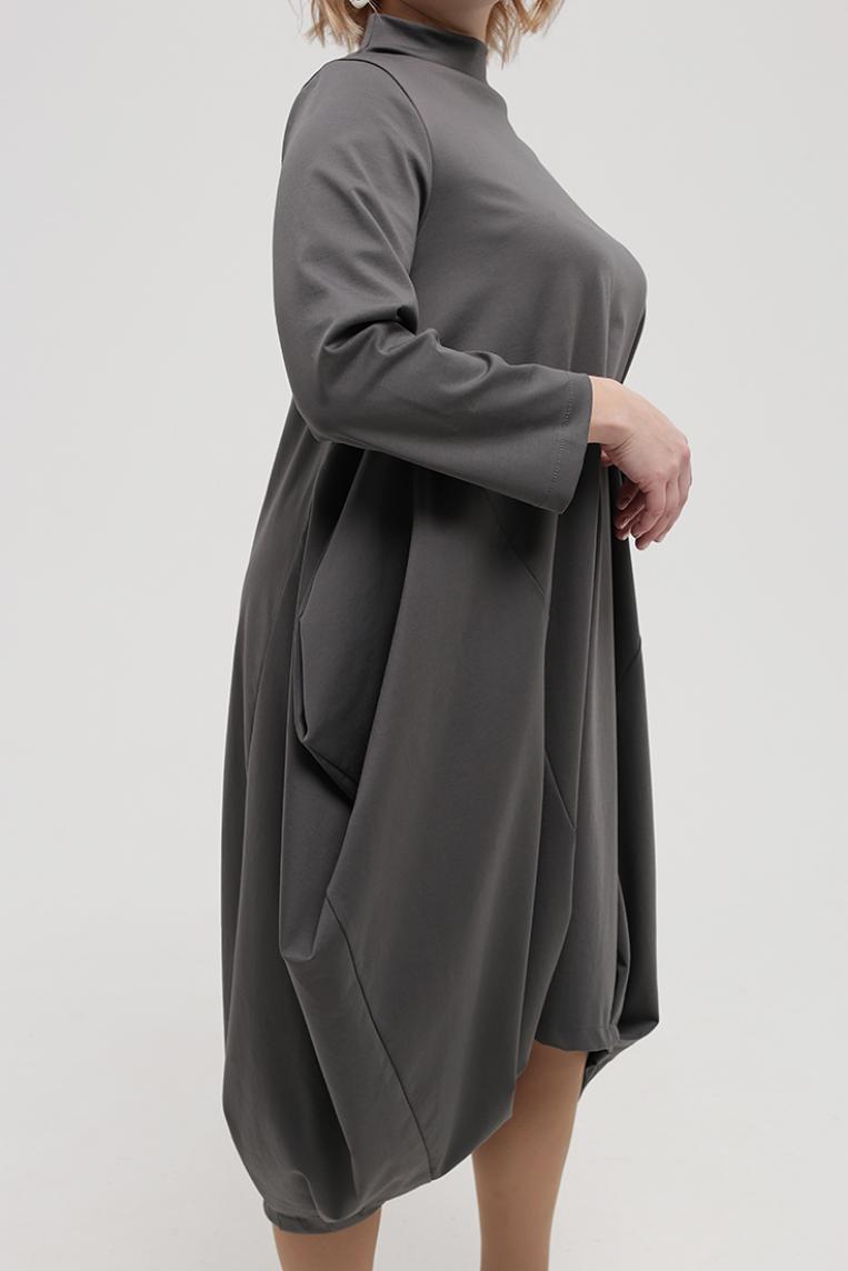 Стильное темно-серое платье с горлом от Wendy Trendy