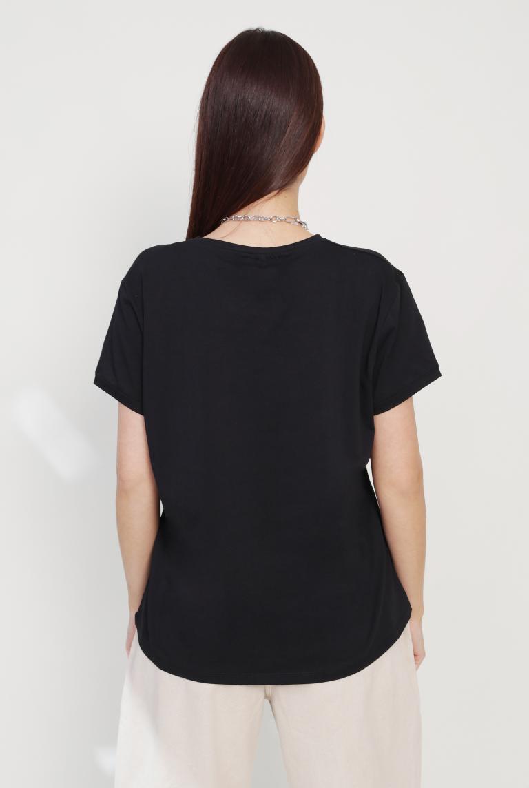 Черная базовая футболка от Bluoltre