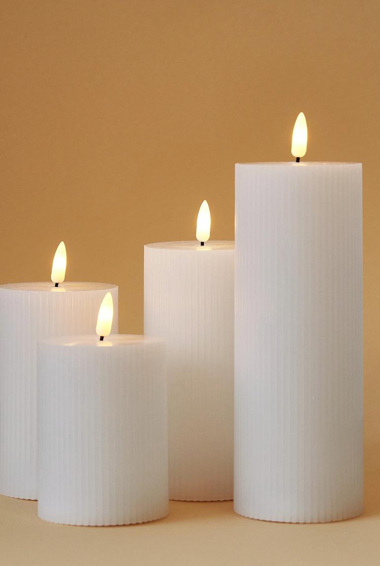 Набор светодиодных рифленых свечей из 4 штук с пультом управления