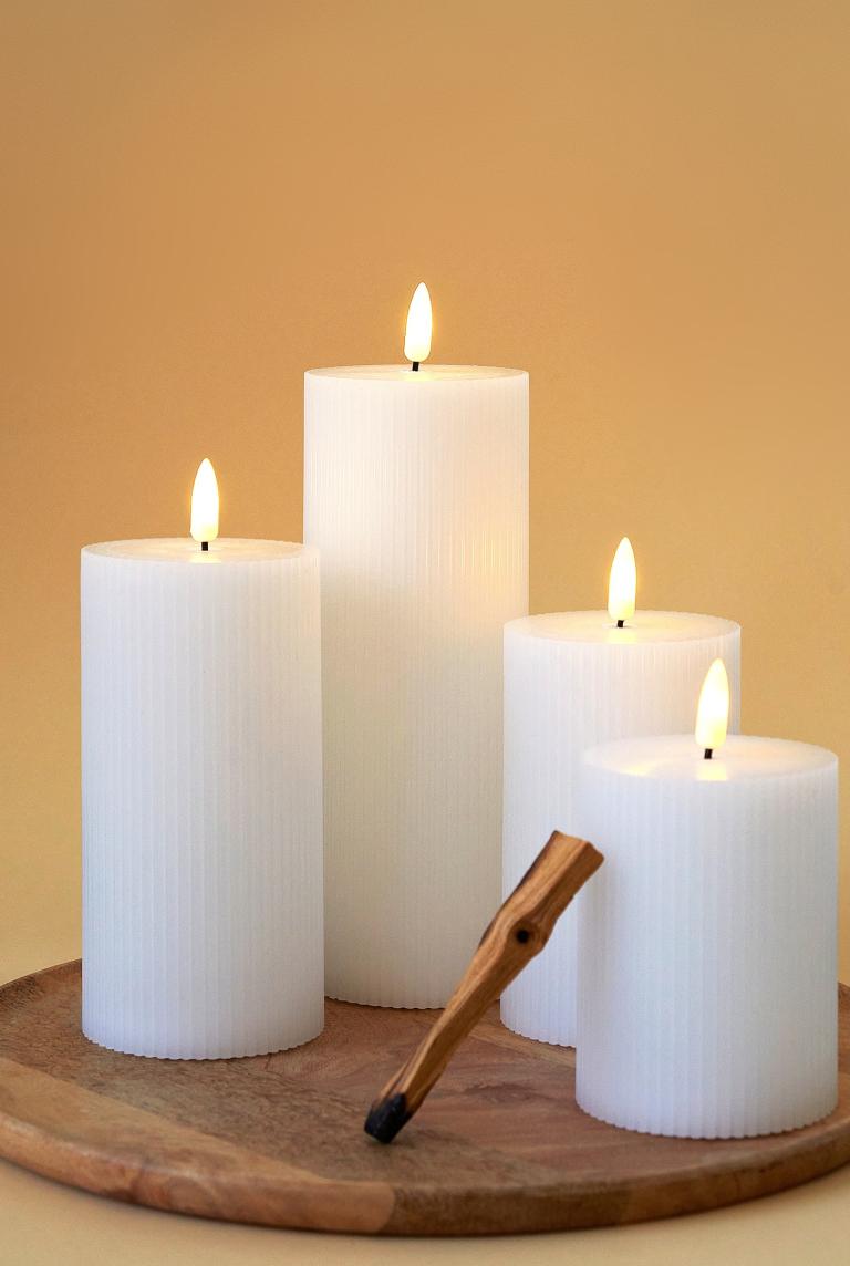 Набор светодиодных рифленых свечей из 4 штук с пультом управления