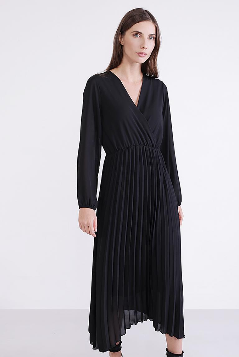 Плиссированное платье с V-образным вырезом Coolples Moda черное