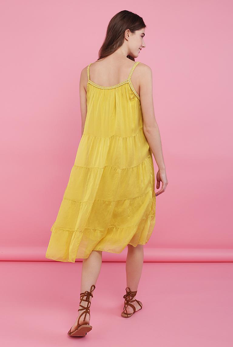 Легкий шелковый сарафан от New Grinta желтого цвета
