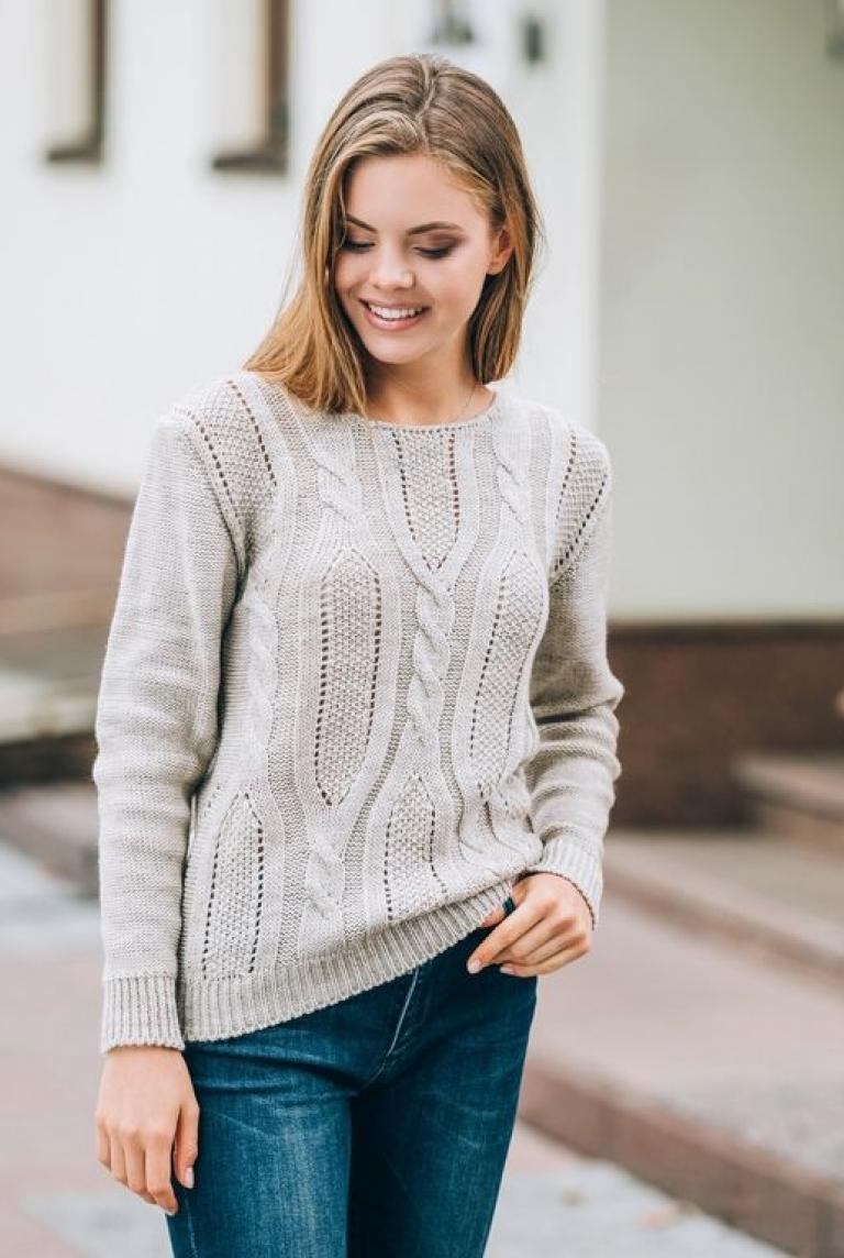 Девушка пуловер