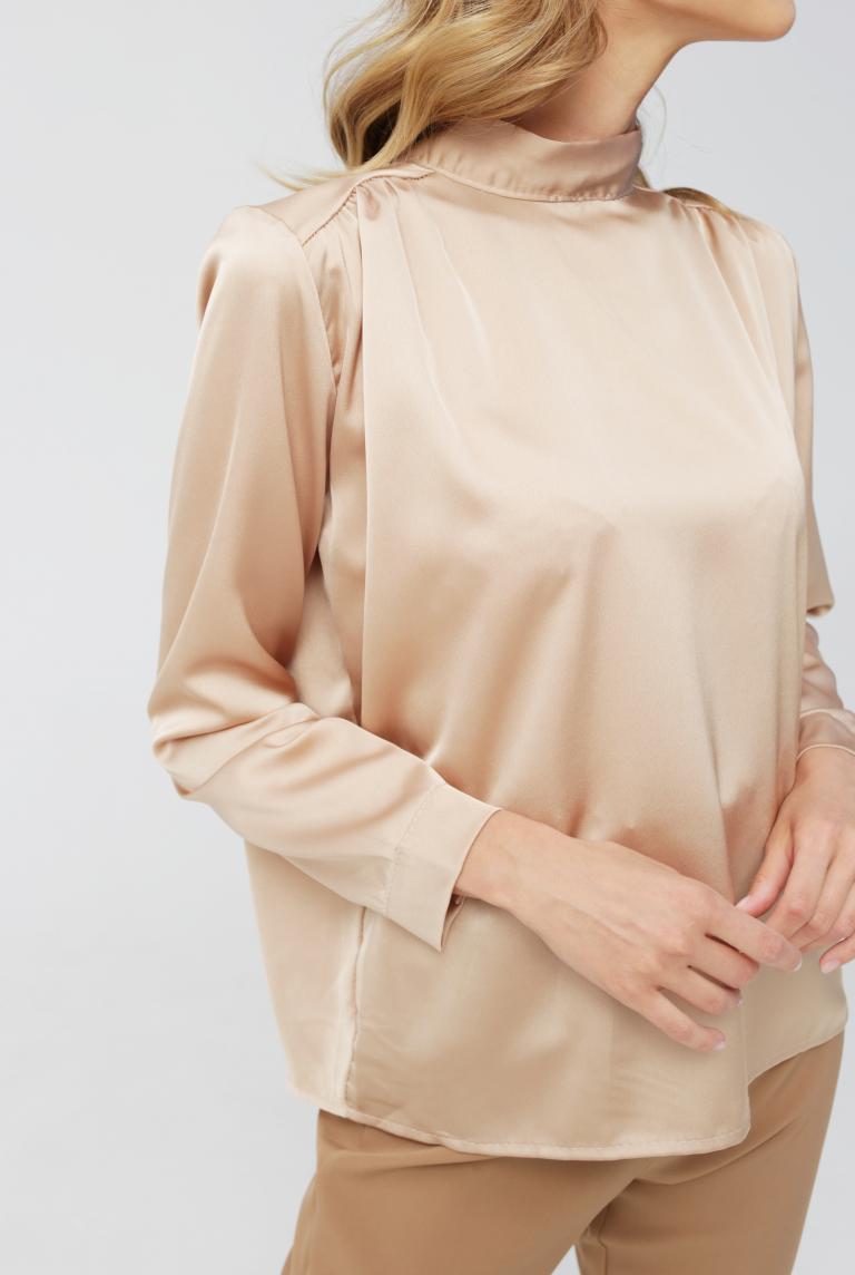Элегантная блузка цвета экрю от Z ONE