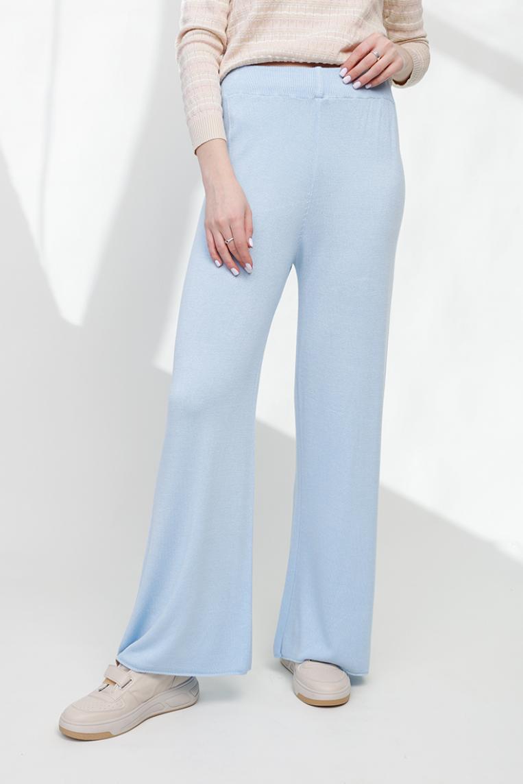 Трикотажные широкие брюки клеш голубого цвета от Made in Italy купить за3500 руб 991-3 в интернет-магазине fabzone.ru